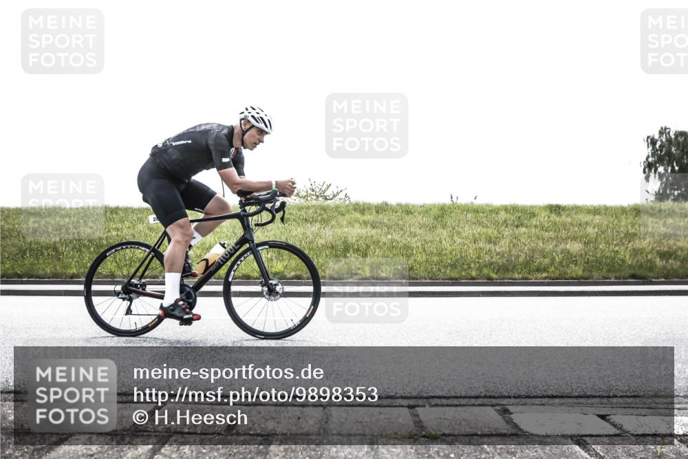 21.06.2026 - 29. Vierlanden-Triathlon H.Heesch http://msf.ph/oto/9898353 21.06.2026 11:11:03 Radfahren 275, 287, 679, 718 meine-sportfotos.de