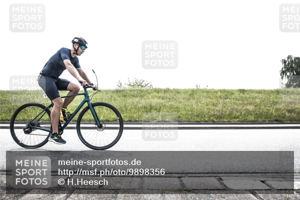 21.06.2026 - 29. Vierlanden-Triathlon H.Heesch http://msf.ph/oto/9898356 21.06.2026 11:11:07 Radfahren 161, 275, 287, 673, 718 meine-sportfotos.de