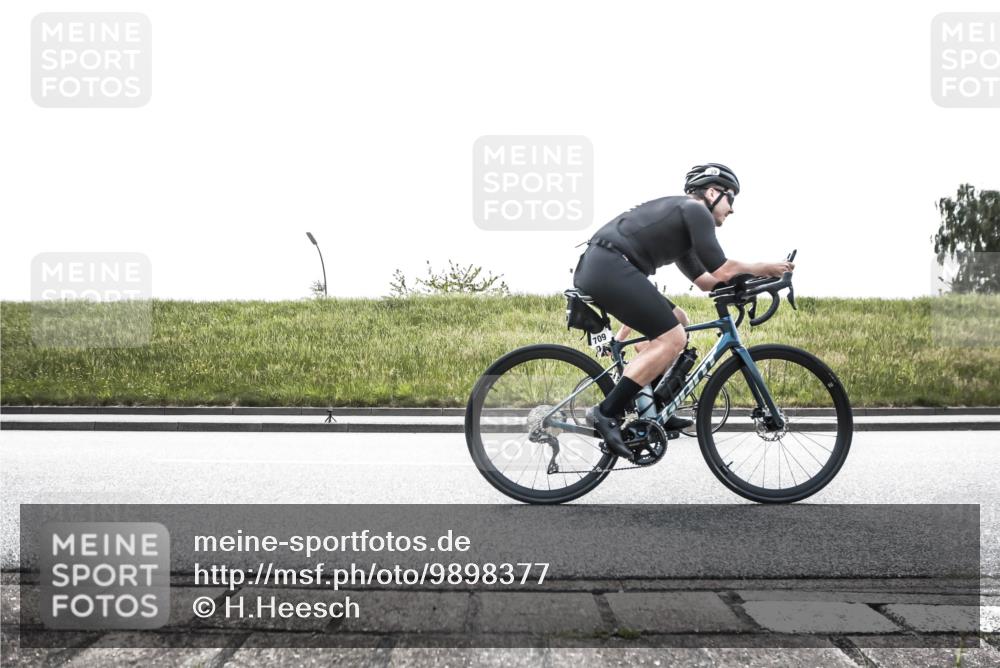 21.06.2026 - 29. Vierlanden-Triathlon H.Heesch http://msf.ph/oto/9898377 21.06.2026 11:11:42 Radfahren 158, 611, 641, 695, 709 meine-sportfotos.de