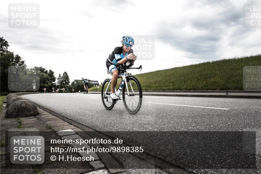 21.06.2026 - 29. Vierlanden-Triathlon H.Heesch http://msf.ph/oto/9898385 21.06.2026 10:01:12 Radfahren 274, 300 meine-sportfotos.de
