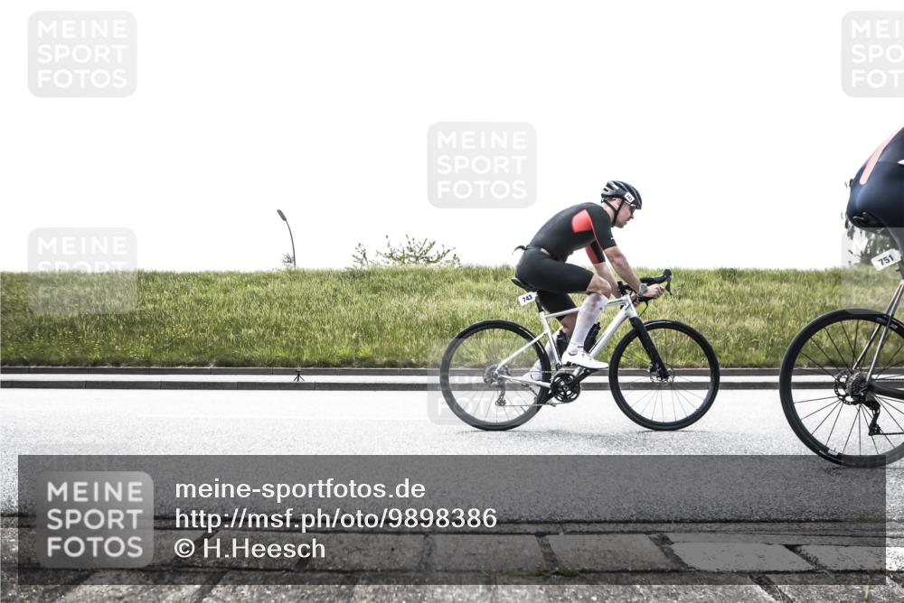 21.06.2026 - 29. Vierlanden-Triathlon H.Heesch http://msf.ph/oto/9898386 21.06.2026 11:11:58 Radfahren 109, 293, 296, 302, 490, 500, 656, 707, 743, 751 meine-sportfotos.de