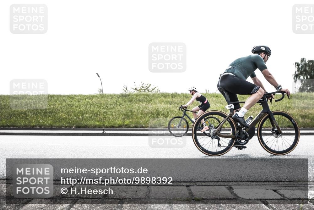 21.06.2026 - 29. Vierlanden-Triathlon H.Heesch http://msf.ph/oto/9898392 21.06.2026 11:12:00 Radfahren 109, 293, 296, 302, 490, 500, 656, 707, 743, 751 meine-sportfotos.de