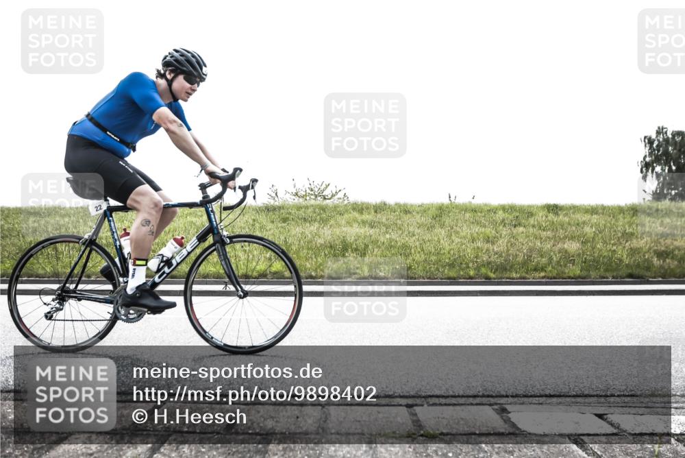 21.06.2026 - 29. Vierlanden-Triathlon H.Heesch http://msf.ph/oto/9898402 21.06.2026 11:12:12 Radfahren 22, 101, 123, 235, 265, 688, 729 meine-sportfotos.de