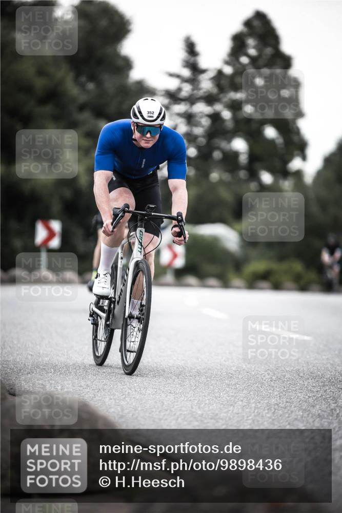 21.06.2026 - 29. Vierlanden-Triathlon H.Heesch http://msf.ph/oto/9898436 21.06.2026 10:04:57 Radfahren 130, 174, 292, 308, 332, 352 meine-sportfotos.de