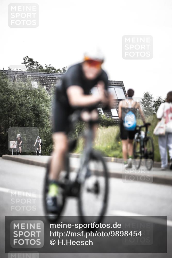 21.06.2026 - 29. Vierlanden-Triathlon H.Heesch http://msf.ph/oto/9898454 21.06.2026 10:04:59 Radfahren 130, 292, 308, 332, 352 meine-sportfotos.de