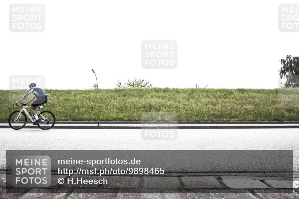 21.06.2026 - 29. Vierlanden-Triathlon H.Heesch http://msf.ph/oto/9898465 21.06.2026 11:13:46 Radfahren 91, 178, 266, 655 meine-sportfotos.de