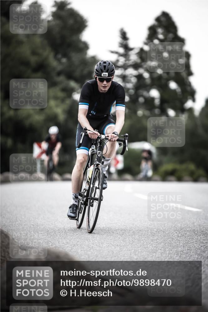21.06.2026 - 29. Vierlanden-Triathlon H.Heesch http://msf.ph/oto/9898470 21.06.2026 10:05:04 Radfahren 130, 264, 308, 323, 326 meine-sportfotos.de