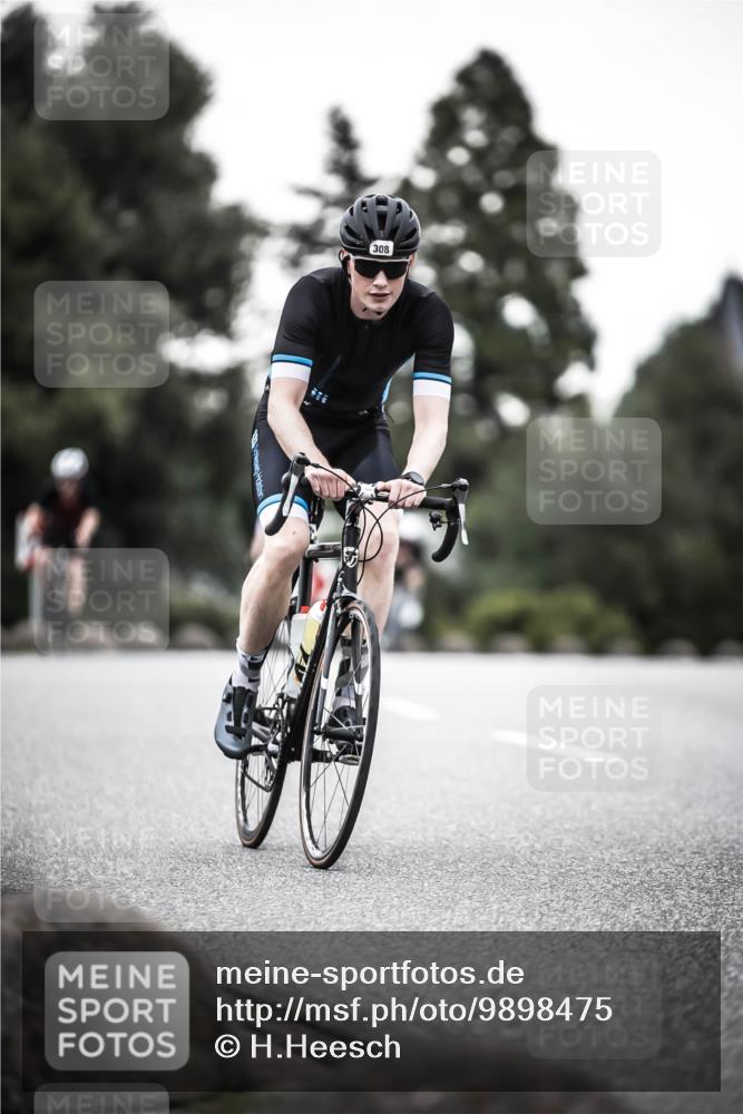 21.06.2026 - 29. Vierlanden-Triathlon H.Heesch http://msf.ph/oto/9898475 21.06.2026 10:05:04 Radfahren 130, 264, 308, 323, 326 meine-sportfotos.de
