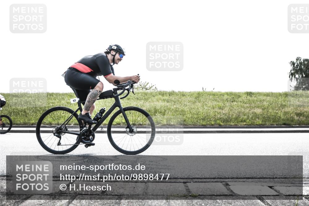 21.06.2026 - 29. Vierlanden-Triathlon H.Heesch http://msf.ph/oto/9898477 21.06.2026 11:14:06 Radfahren 34, 88, 93, 705, 733 meine-sportfotos.de