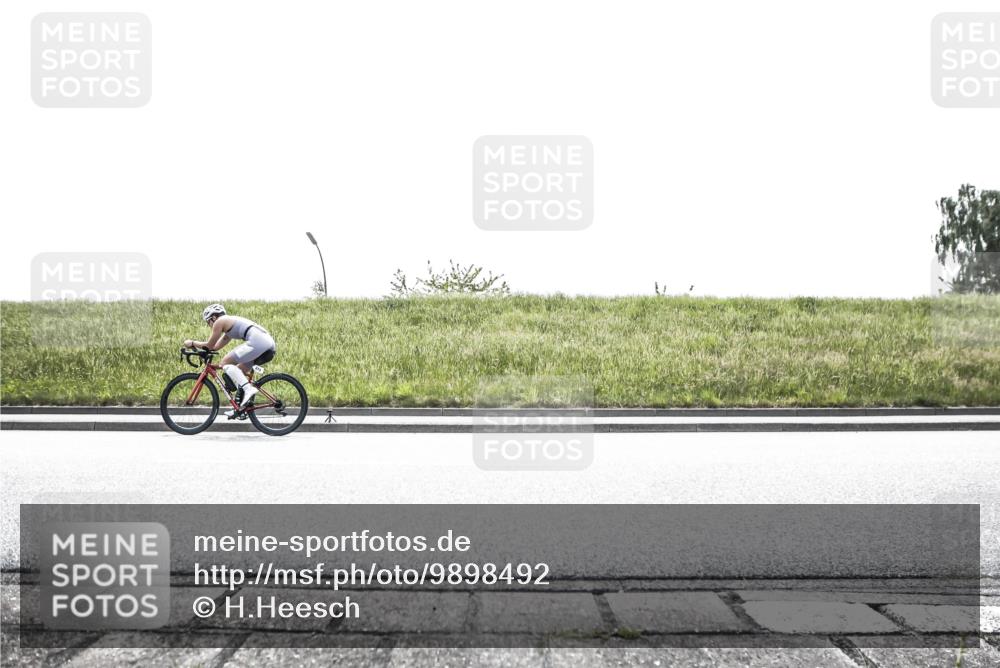 21.06.2026 - 29. Vierlanden-Triathlon H.Heesch http://msf.ph/oto/9898492 21.06.2026 11:14:24 Radfahren 6, 40, 273, 291, 672 meine-sportfotos.de