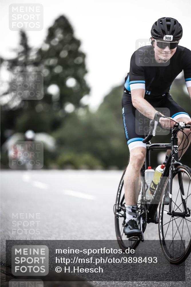 21.06.2026 - 29. Vierlanden-Triathlon H.Heesch http://msf.ph/oto/9898493 21.06.2026 10:05:05 Radfahren 130, 264, 308, 323, 326 meine-sportfotos.de