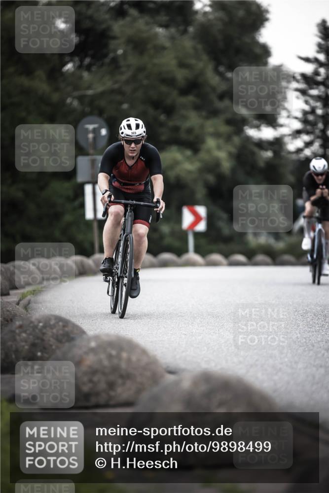 21.06.2026 - 29. Vierlanden-Triathlon H.Heesch http://msf.ph/oto/9898499 21.06.2026 10:05:07 Radfahren 130, 264, 275, 308, 323, 326 meine-sportfotos.de