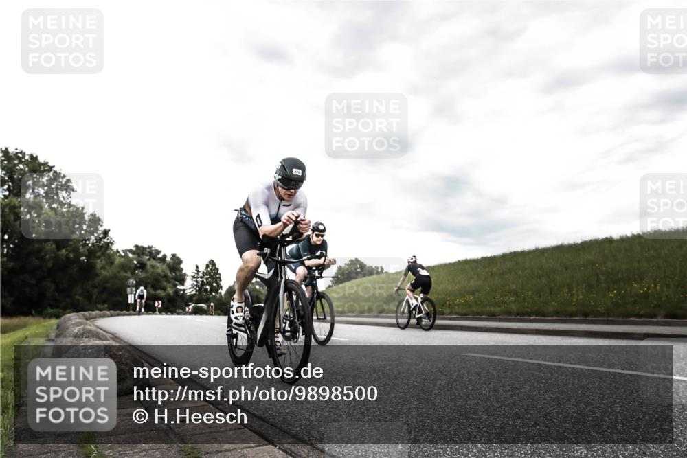 21.06.2026 - 29. Vierlanden-Triathlon H.Heesch http://msf.ph/oto/9898500 21.06.2026 10:07:53 Radfahren 50, 104, 167, 220, 231, 320 meine-sportfotos.de