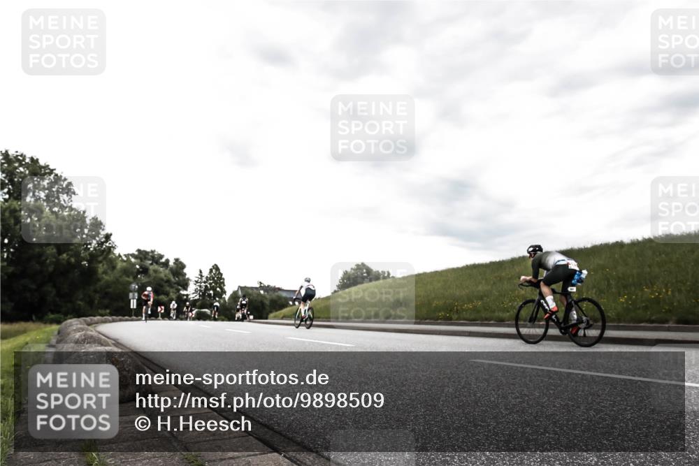 21.06.2026 - 29. Vierlanden-Triathlon H.Heesch http://msf.ph/oto/9898509 21.06.2026 10:07:58 Radfahren 59, 320, 334 meine-sportfotos.de