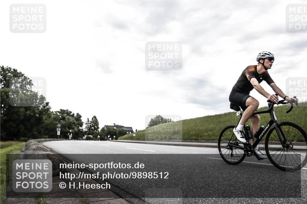 21.06.2026 - 29. Vierlanden-Triathlon H.Heesch http://msf.ph/oto/9898512 21.06.2026 10:08:04 Radfahren 7, 80, 305, 334 meine-sportfotos.de