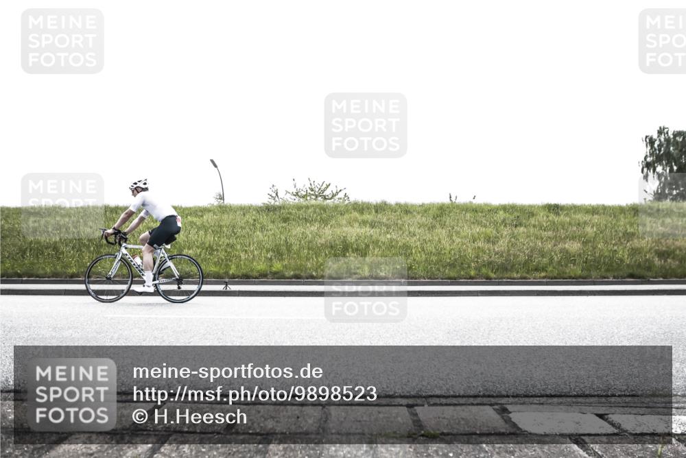 21.06.2026 - 29. Vierlanden-Triathlon H.Heesch http://msf.ph/oto/9898523 21.06.2026 11:15:11 Radfahren 7, 632, 633, 636 meine-sportfotos.de