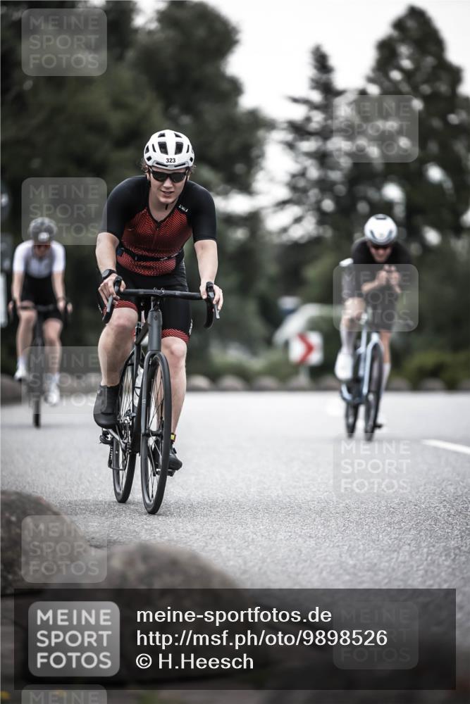 21.06.2026 - 29. Vierlanden-Triathlon H.Heesch http://msf.ph/oto/9898526 21.06.2026 10:05:08 Radfahren 130, 264, 275, 323, 326 meine-sportfotos.de