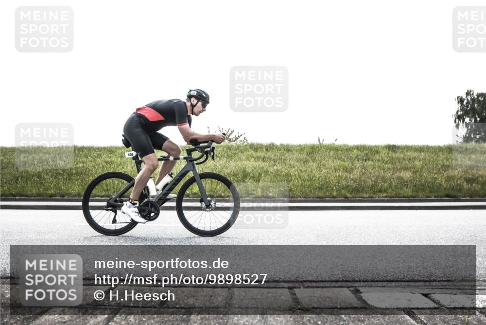 21.06.2026 - 29. Vierlanden-Triathlon H.Heesch http://msf.ph/oto/9898527 21.06.2026 11:15:15 Radfahren 636, 744 meine-sportfotos.de