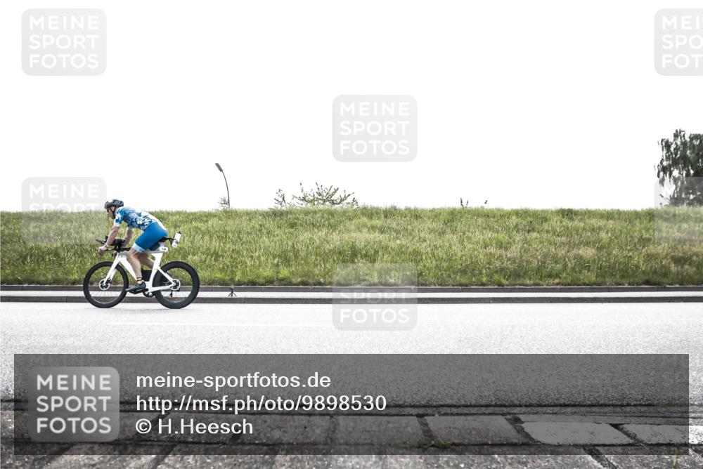 21.06.2026 - 29. Vierlanden-Triathlon H.Heesch http://msf.ph/oto/9898530 21.06.2026 11:15:31 Radfahren 139, 224, 734, 737 meine-sportfotos.de