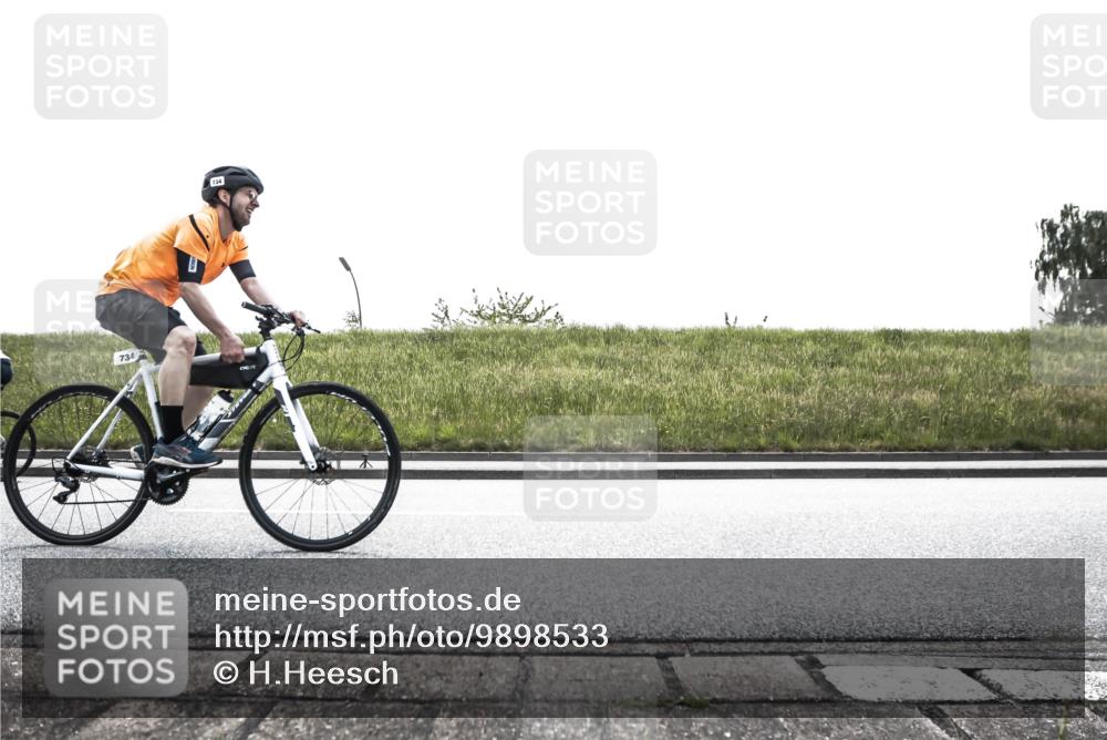 21.06.2026 - 29. Vierlanden-Triathlon H.Heesch http://msf.ph/oto/9898533 21.06.2026 11:15:35 Radfahren 17, 224, 734, 737 meine-sportfotos.de