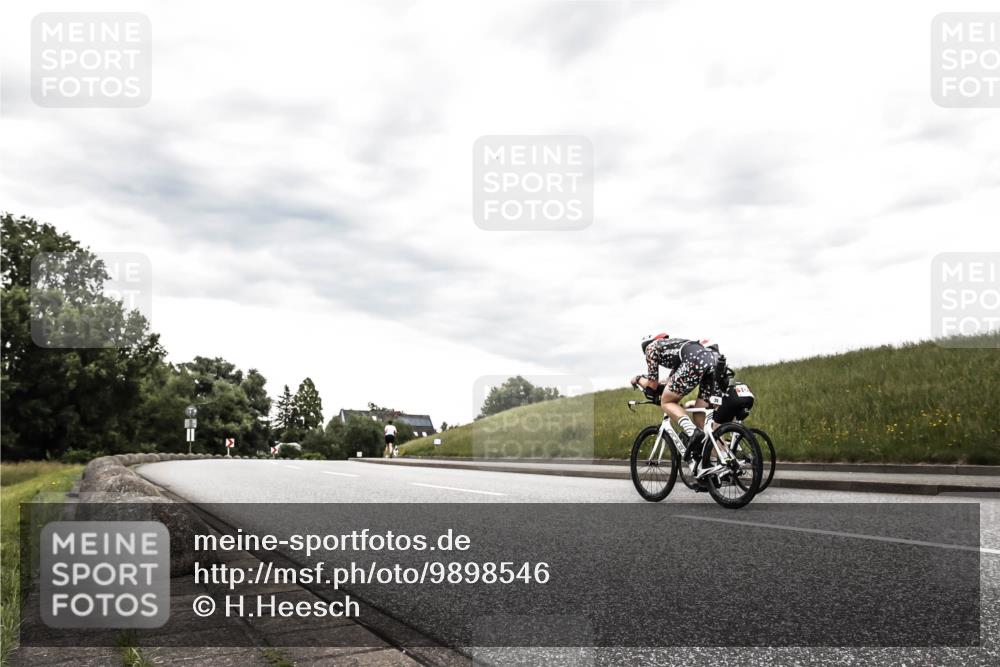 21.06.2026 - 29. Vierlanden-Triathlon H.Heesch http://msf.ph/oto/9898546 21.06.2026 10:16:46 Radfahren  meine-sportfotos.de