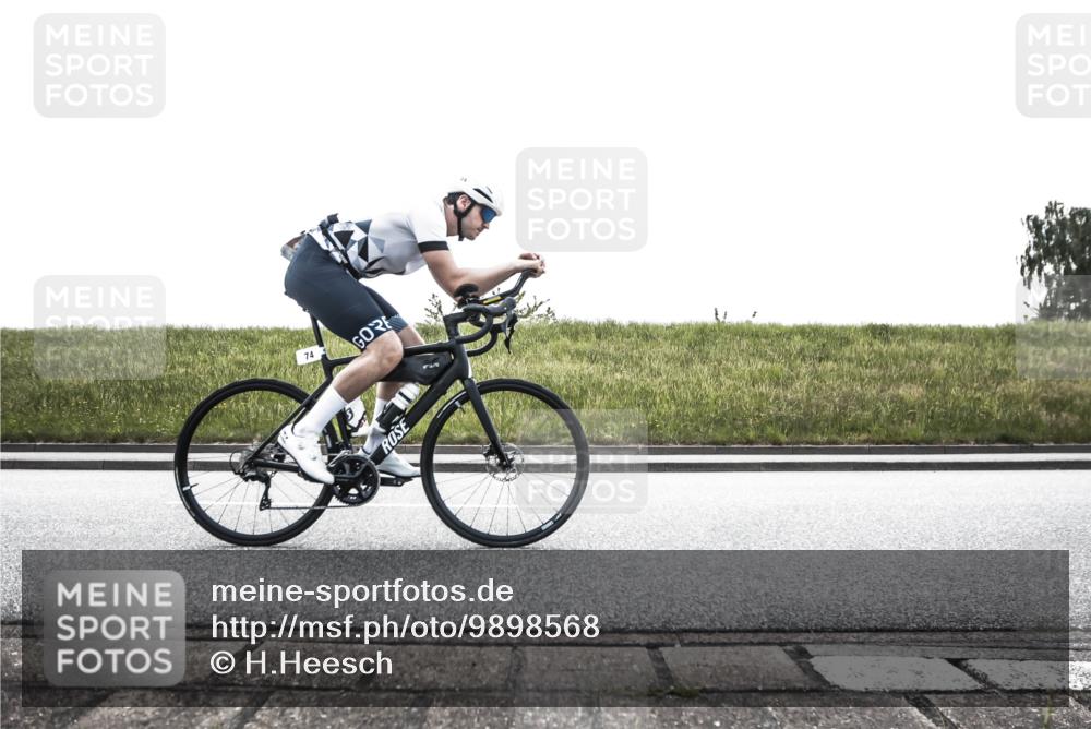 21.06.2026 - 29. Vierlanden-Triathlon H.Heesch http://msf.ph/oto/9898568 21.06.2026 11:16:55 Radfahren 74, 298, 723, 1358 meine-sportfotos.de