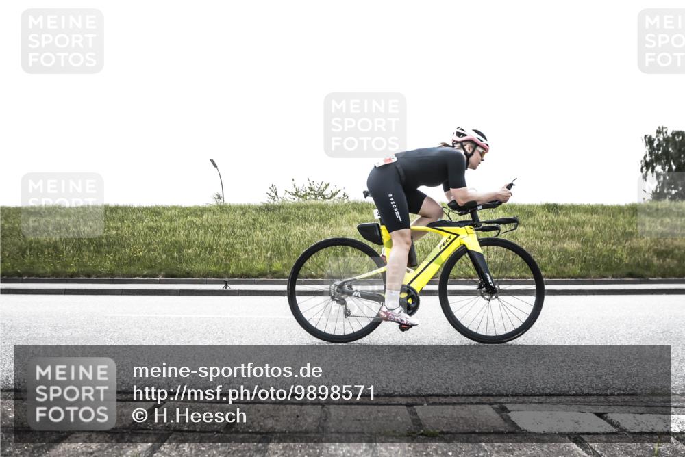 21.06.2026 - 29. Vierlanden-Triathlon H.Heesch http://msf.ph/oto/9898571 21.06.2026 11:17:35 Radfahren 179, 272, 290 meine-sportfotos.de
