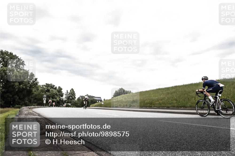 21.06.2026 - 29. Vierlanden-Triathlon H.Heesch http://msf.ph/oto/9898575 21.06.2026 10:19:18 Radfahren 247, 1356 meine-sportfotos.de