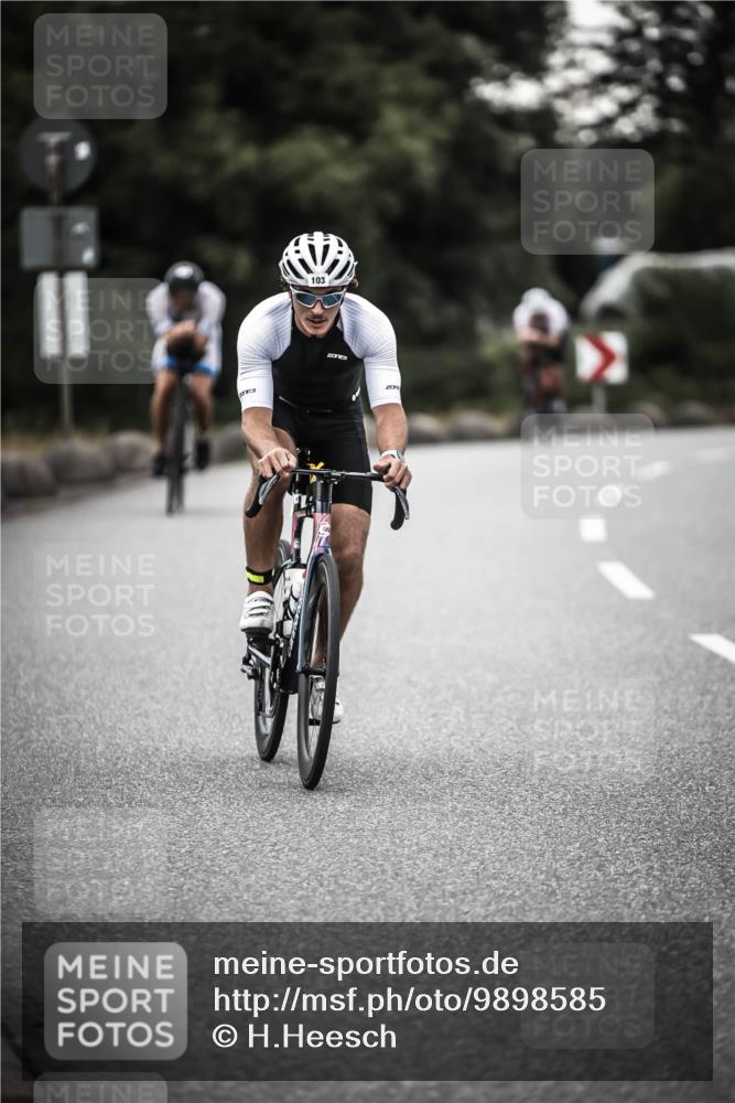 21.06.2026 - 29. Vierlanden-Triathlon H.Heesch http://msf.ph/oto/9898585 21.06.2026 10:05:31 Radfahren 5, 103, 135, 175, 195, 312 meine-sportfotos.de