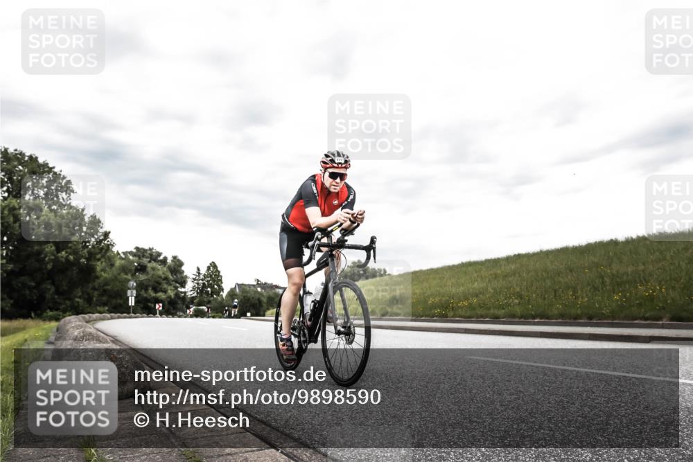 21.06.2026 - 29. Vierlanden-Triathlon H.Heesch http://msf.ph/oto/9898590 21.06.2026 10:19:30 Radfahren 171, 184, 242 meine-sportfotos.de