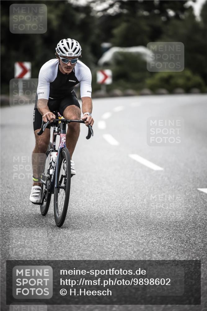 21.06.2026 - 29. Vierlanden-Triathlon H.Heesch http://msf.ph/oto/9898602 21.06.2026 10:05:31 Radfahren 5, 103, 135, 175, 195, 312 meine-sportfotos.de