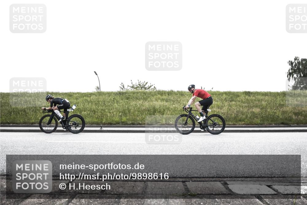 21.06.2026 - 29. Vierlanden-Triathlon H.Heesch http://msf.ph/oto/9898616 21.06.2026 11:18:44 Radfahren 121, 261 meine-sportfotos.de