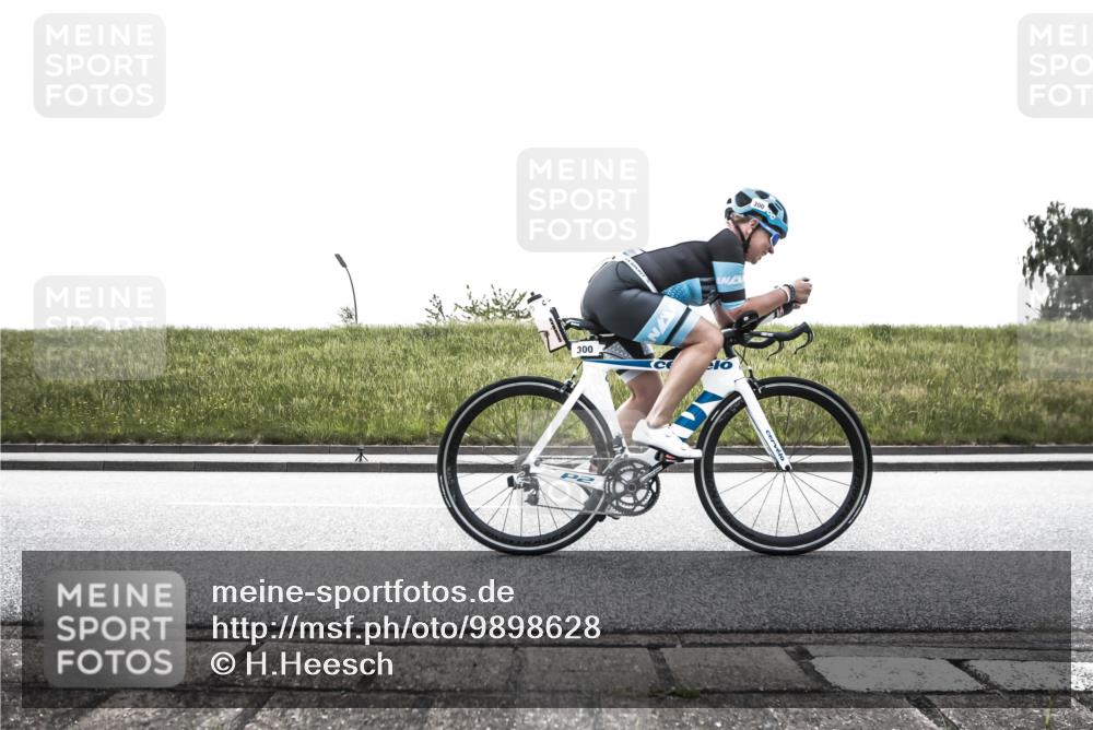21.06.2026 - 29. Vierlanden-Triathlon H.Heesch http://msf.ph/oto/9898628 21.06.2026 11:18:54 Radfahren 300, 645, 664, 794, 808 meine-sportfotos.de