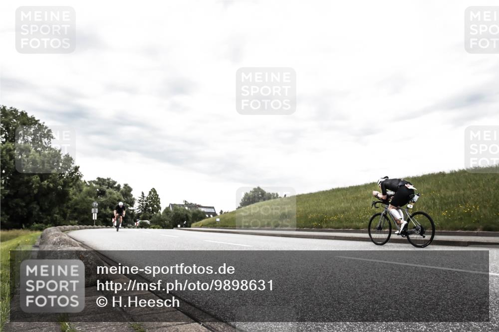 21.06.2026 - 29. Vierlanden-Triathlon H.Heesch http://msf.ph/oto/9898631 21.06.2026 10:20:07 Radfahren 16, 113, 244, 412 meine-sportfotos.de