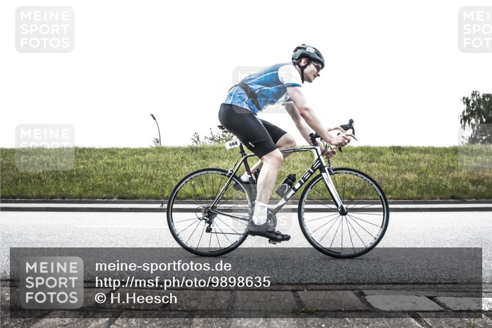 21.06.2026 - 29. Vierlanden-Triathlon H.Heesch http://msf.ph/oto/9898635 21.06.2026 11:18:58 Radfahren 195, 198, 300, 664, 794, 808 meine-sportfotos.de