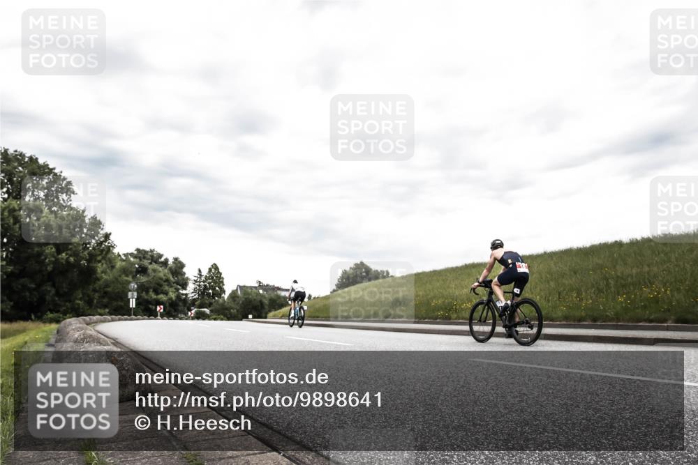 21.06.2026 - 29. Vierlanden-Triathlon H.Heesch http://msf.ph/oto/9898641 21.06.2026 10:20:15 Radfahren 15, 22 meine-sportfotos.de