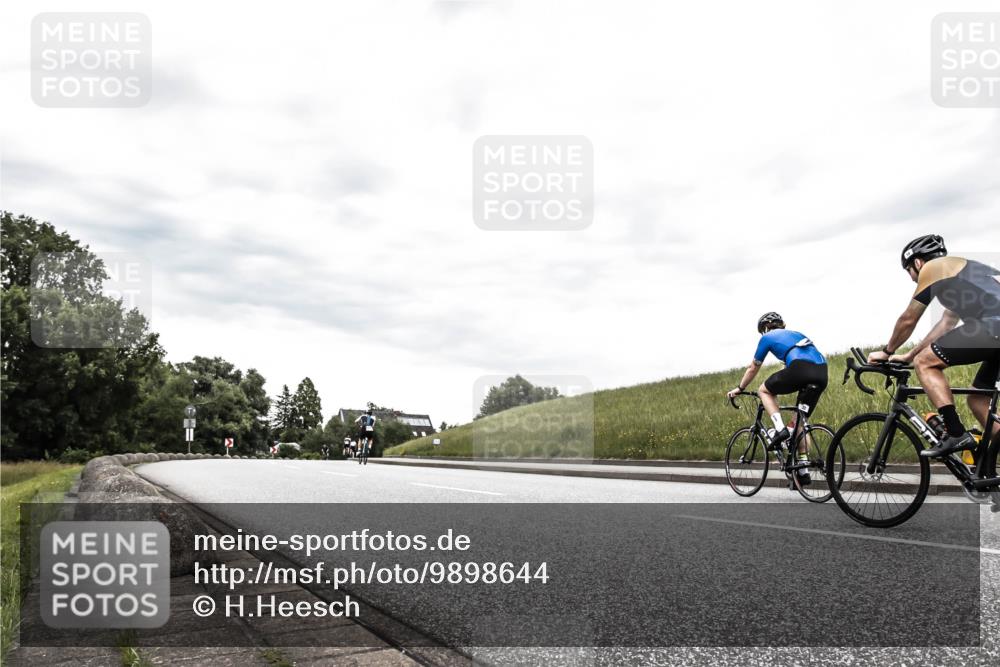 21.06.2026 - 29. Vierlanden-Triathlon H.Heesch http://msf.ph/oto/9898644 21.06.2026 10:20:20 Radfahren  meine-sportfotos.de