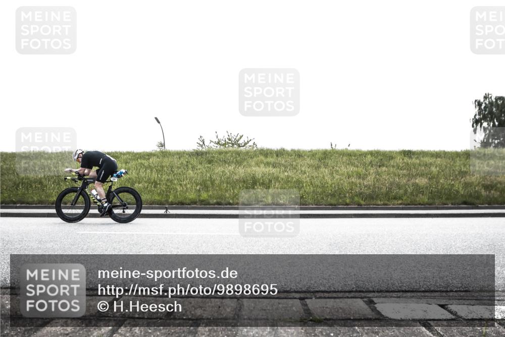 21.06.2026 - 29. Vierlanden-Triathlon H.Heesch http://msf.ph/oto/9898695 21.06.2026 11:20:49 Radfahren 75, 191, 683, 750, 813, 838 meine-sportfotos.de