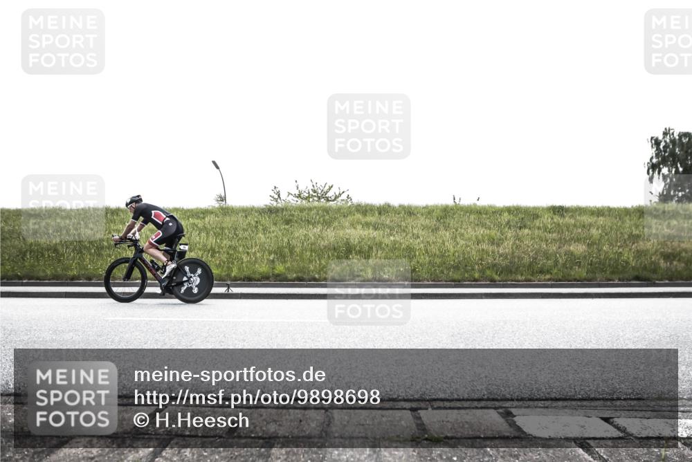 21.06.2026 - 29. Vierlanden-Triathlon H.Heesch http://msf.ph/oto/9898698 21.06.2026 11:21:00 Radfahren 75, 156, 277 meine-sportfotos.de