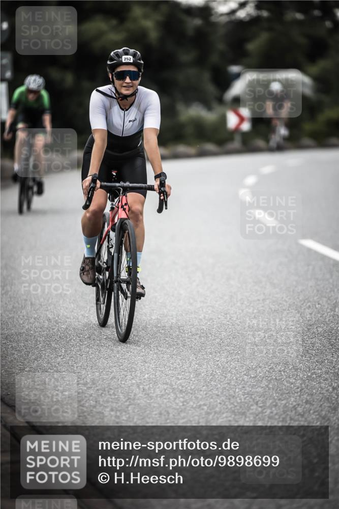 21.06.2026 - 29. Vierlanden-Triathlon H.Heesch http://msf.ph/oto/9898699 21.06.2026 10:05:44 Radfahren 133, 252, 259, 363 meine-sportfotos.de