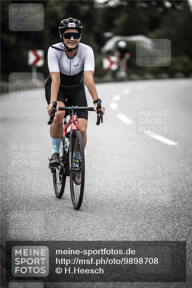 21.06.2026 - 29. Vierlanden-Triathlon H.Heesch http://msf.ph/oto/9898708 21.06.2026 10:05:44 Radfahren 133, 252, 259, 363 meine-sportfotos.de