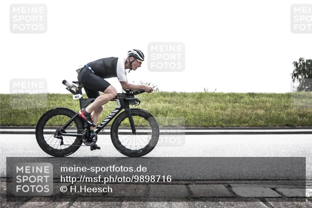 21.06.2026 - 29. Vierlanden-Triathlon H.Heesch http://msf.ph/oto/9898716 21.06.2026 11:21:34 Radfahren 295, 803 meine-sportfotos.de