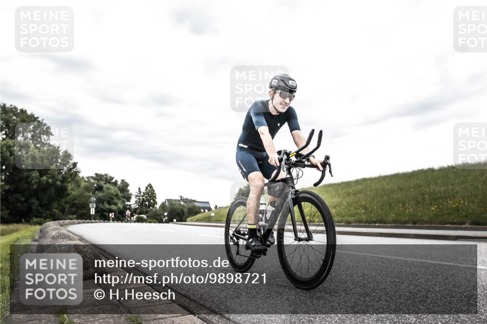 21.06.2026 - 29. Vierlanden-Triathlon H.Heesch http://msf.ph/oto/9898721 21.06.2026 10:22:07 Radfahren 100 meine-sportfotos.de