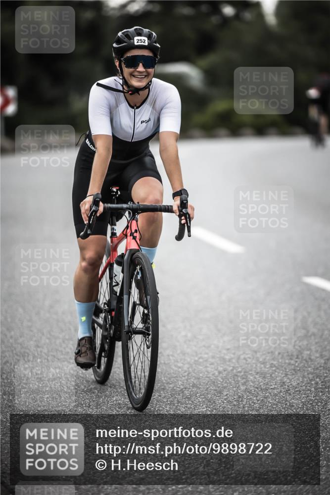 21.06.2026 - 29. Vierlanden-Triathlon H.Heesch http://msf.ph/oto/9898722 21.06.2026 10:05:44 Radfahren 133, 252, 259, 363 meine-sportfotos.de