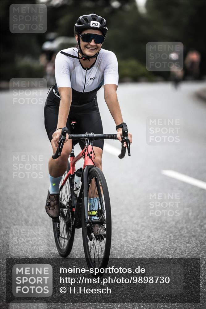 21.06.2026 - 29. Vierlanden-Triathlon H.Heesch http://msf.ph/oto/9898730 21.06.2026 10:05:44 Radfahren 133, 252, 259, 363 meine-sportfotos.de