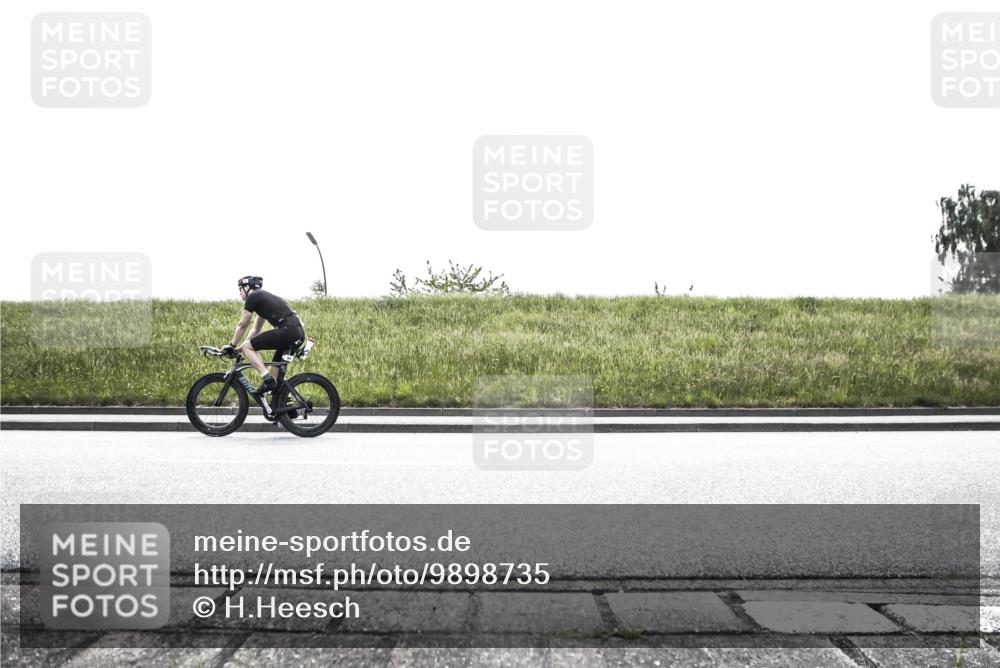 21.06.2026 - 29. Vierlanden-Triathlon H.Heesch http://msf.ph/oto/9898735 21.06.2026 11:22:01 Radfahren 54, 90, 748 meine-sportfotos.de