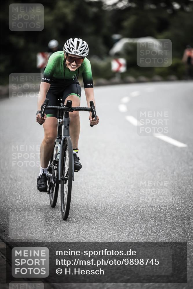 21.06.2026 - 29. Vierlanden-Triathlon H.Heesch http://msf.ph/oto/9898745 21.06.2026 10:05:46 Radfahren 133, 159, 252, 259, 317, 363 meine-sportfotos.de