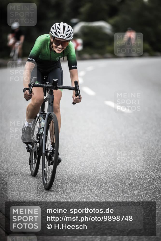 21.06.2026 - 29. Vierlanden-Triathlon H.Heesch http://msf.ph/oto/9898748 21.06.2026 10:05:46 Radfahren 133, 159, 252, 259, 317, 363 meine-sportfotos.de
