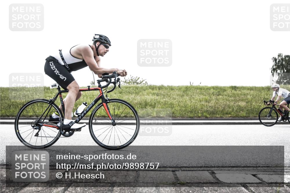 21.06.2026 - 29. Vierlanden-Triathlon H.Heesch http://msf.ph/oto/9898757 21.06.2026 11:22:57 Radfahren 221, 269, 629, 795, 809 meine-sportfotos.de