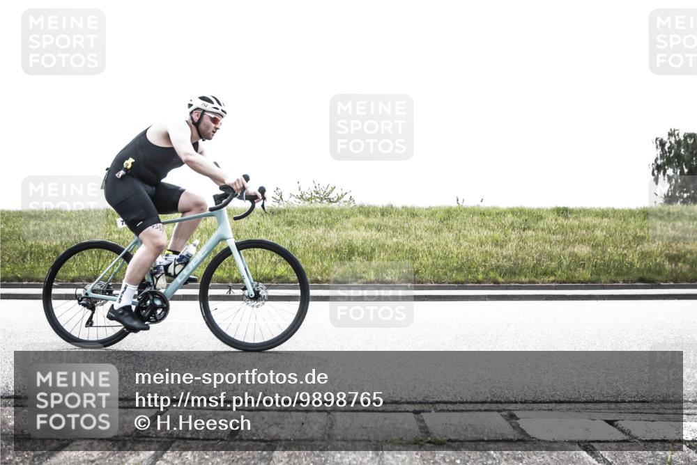 21.06.2026 - 29. Vierlanden-Triathlon H.Heesch http://msf.ph/oto/9898765 21.06.2026 11:23:10 Radfahren 91, 639, 692, 752, 759, 902 meine-sportfotos.de